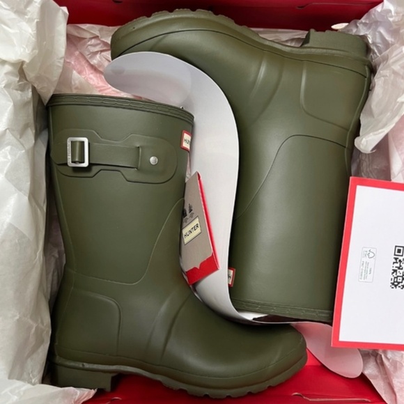 Olive Leaf (Green) Hunter Boots - Original Short - Picture 1 of 3